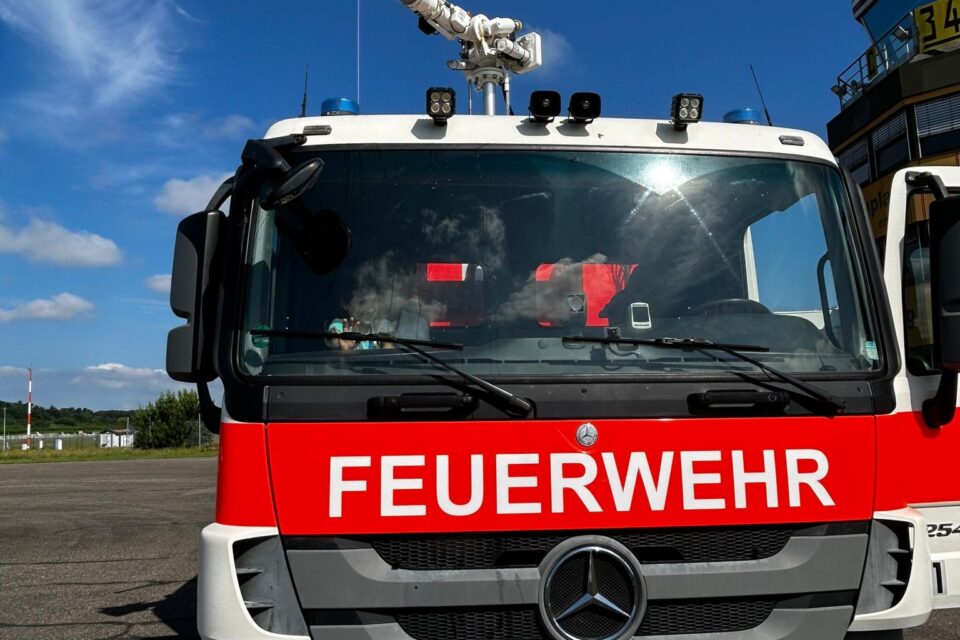 foerderverein-krebskranke-kinder-freiburg-Flugtag-feuerwehr